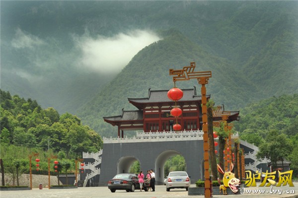 紫柏山景区3.jpg